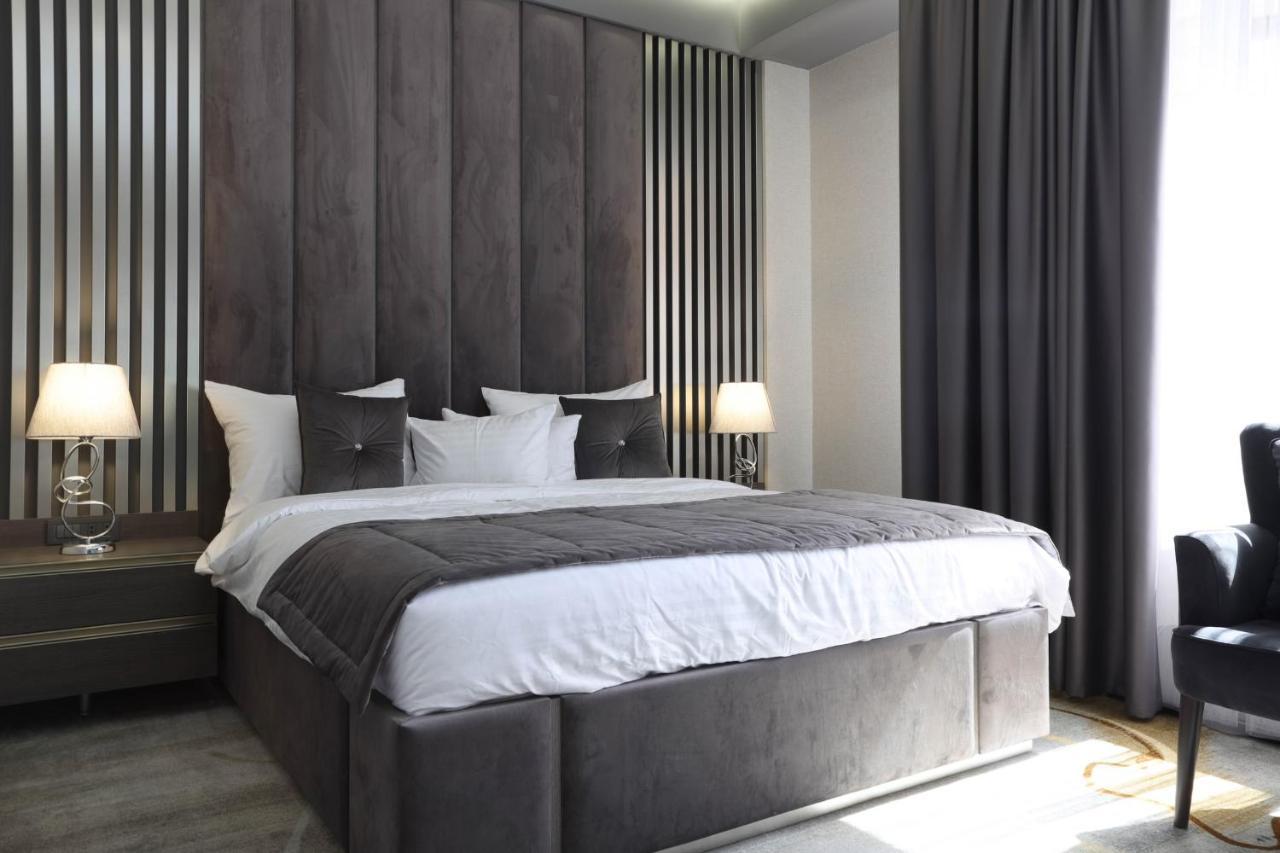 Bourbon Boutique Hotel *